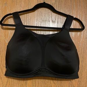 40DDD Livi Active Sports Bra Wire Free